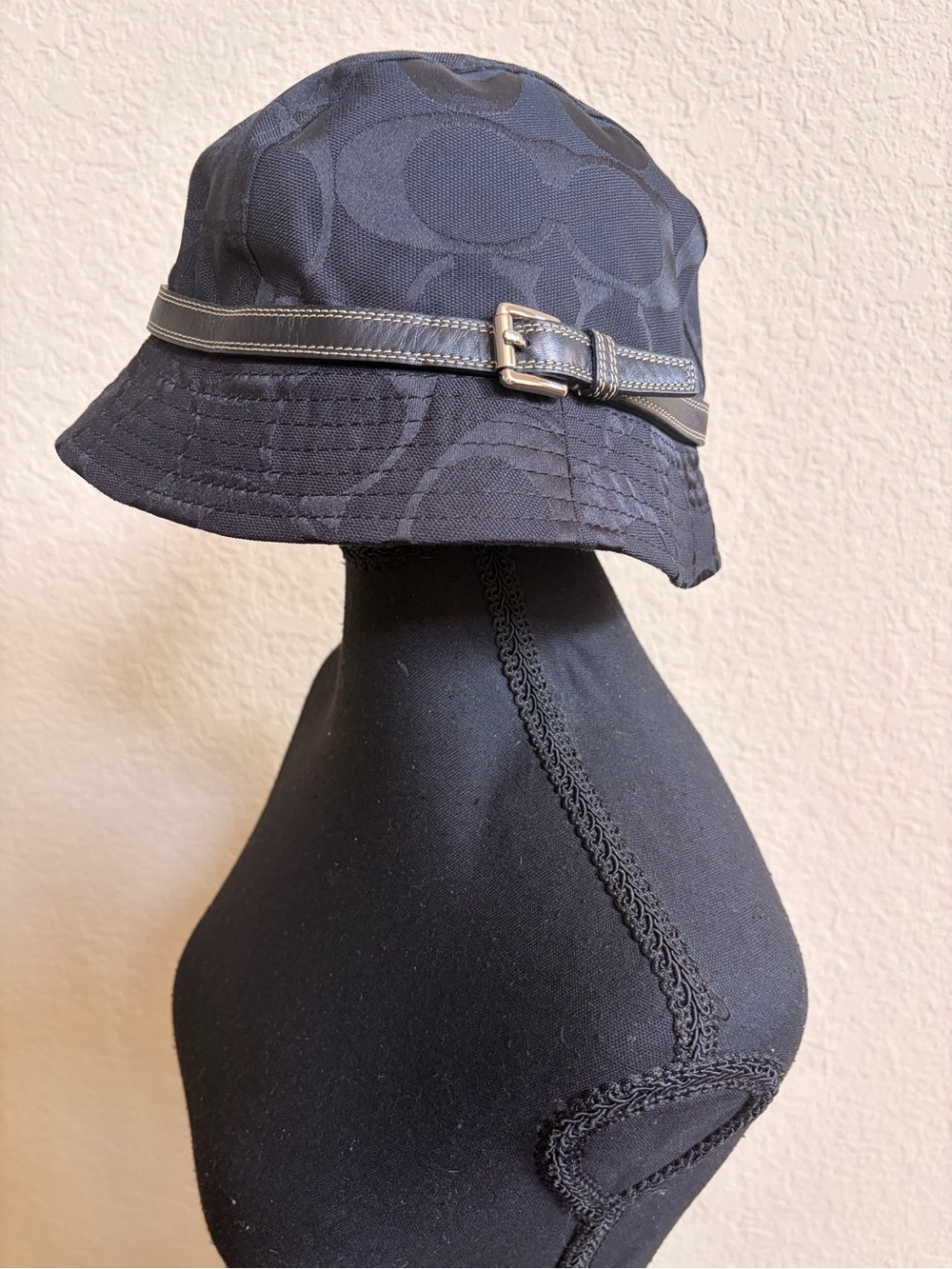 Coach Black Signature Jacquard Bucket Hat with Buckle Band Accent - Picture 3 of 6